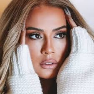 Roza Zergerli - Retro 2025